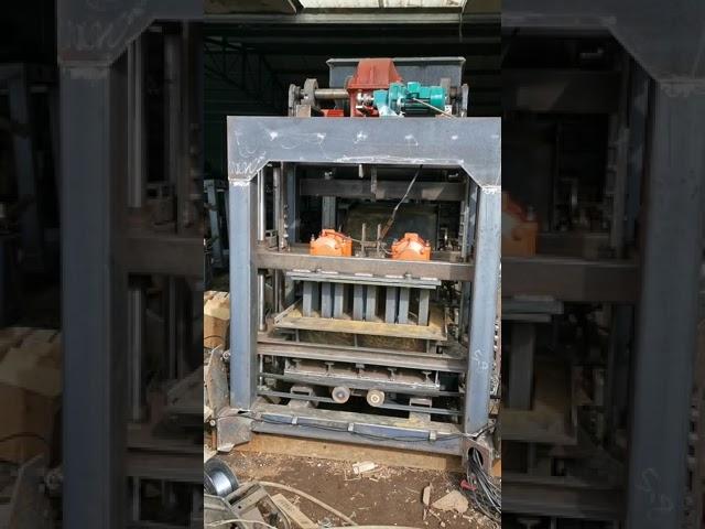 Test and debug the HS4-25 automatic brick making machine for El Salvador customer