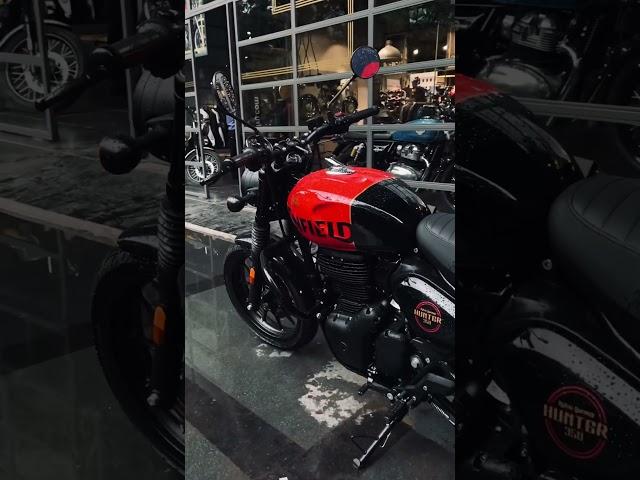 Royal Enfield Hunter 350 Rebel Red