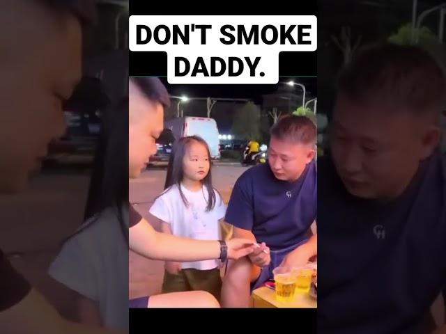 A child stop her father from smoking cigarettes.  #viral #viralvideos