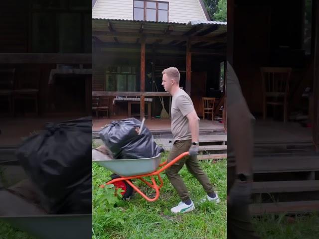 Расхламление заброшенного дома #ekaterinapankova #дача #стройка #ремонт #дом