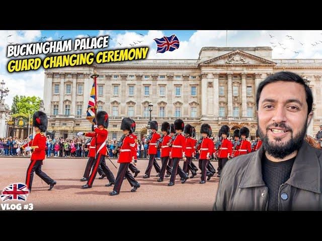 Buckingham Palace Guard Changing Ceremony - How to Book A Cycle in London in 3 Pounds