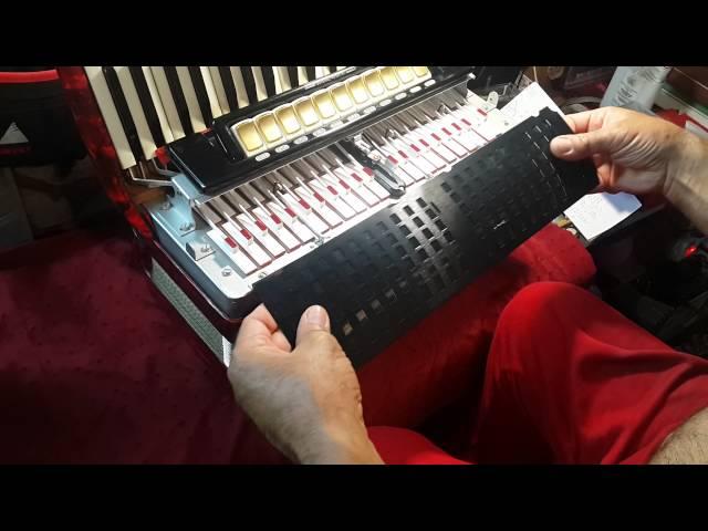 How to disassemble accordion Horch