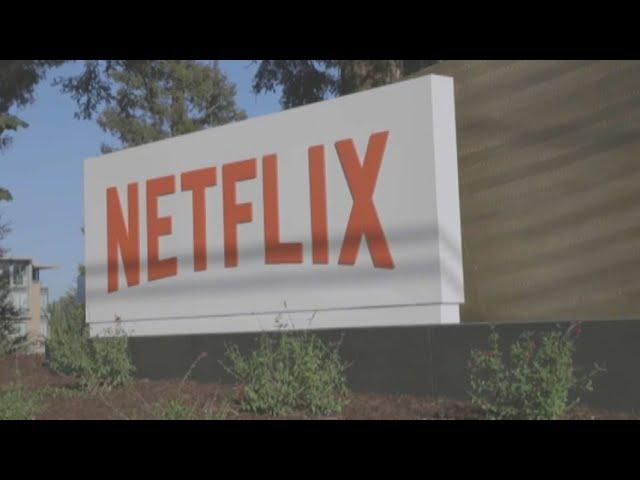 Blockbuster throws shade at Netflix | FOX 5 News