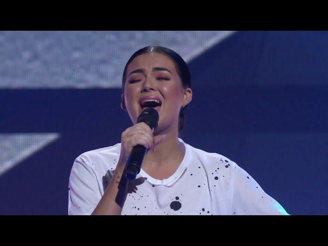 Claire Howell sings Jessie J's 'Who You Are' | The Voice Australia 2016