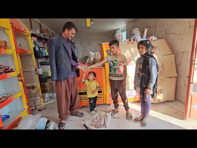 Sale of mountain plants by aunt Khatun and children to buy food