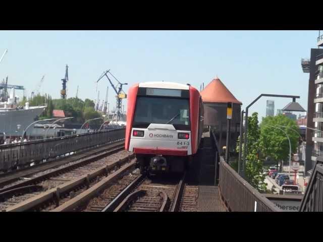 U-Bahn Hamburg - Züge an der Station Baumwall U3 HD