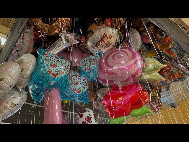 Balloons Balloons in Kroger Shop with me #balloons #balloondecor #balloon #balloon_show