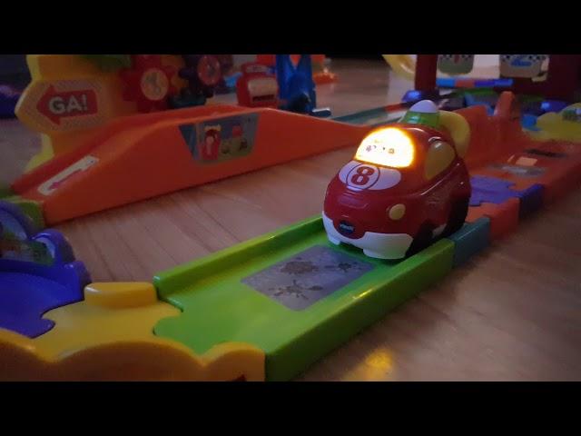 Toet Toet Auto RC Super Race circuit! VTech