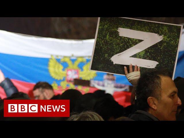 Why has 'Z' become a Russian pro-war symbol? - BBC News