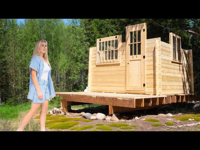 Women Build Off Grid Log Cabin in the Canadian Wilderness