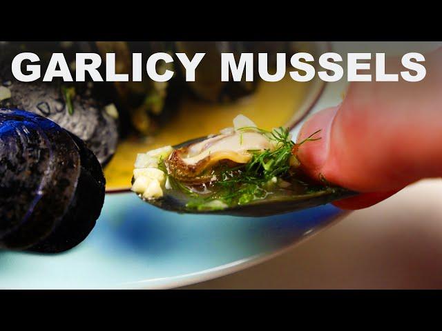 Mussels with garlic white wine broth