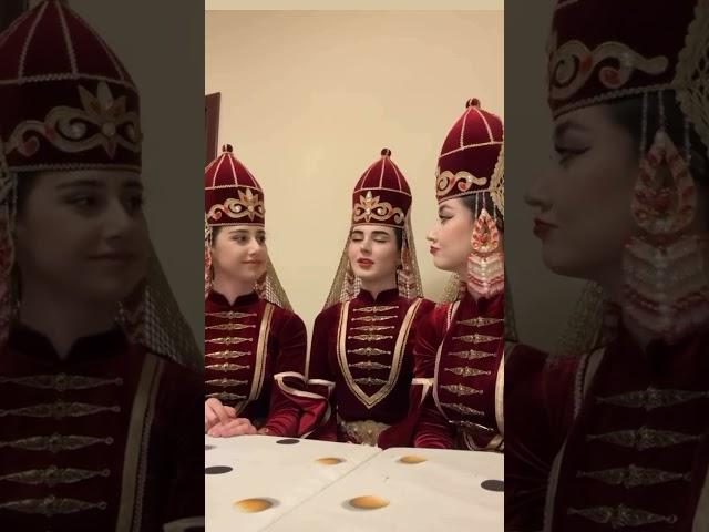 Circassian girls. Черкесские девушки 