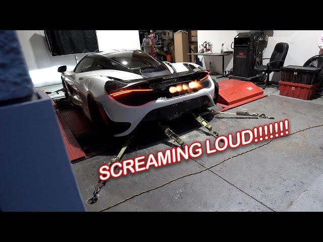 McLaren 720S with 765 Style Exhaust Using Anti-Lag Shooting Flames