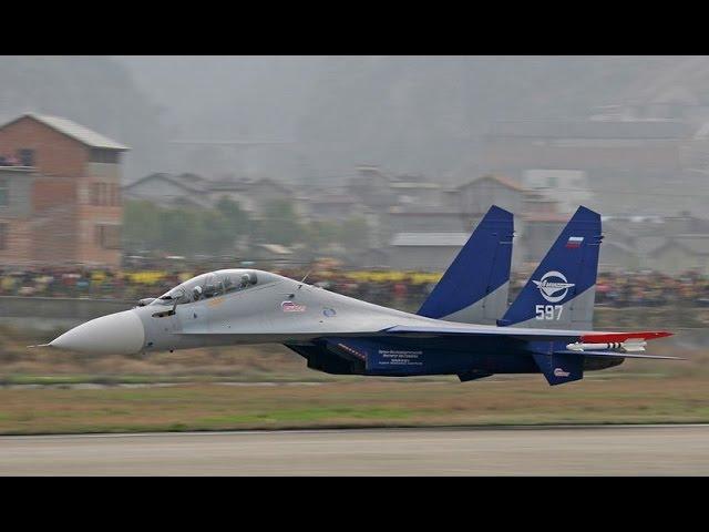 Extreme low pass by Anatoly Kvochur – in a Sukhoi Su 30