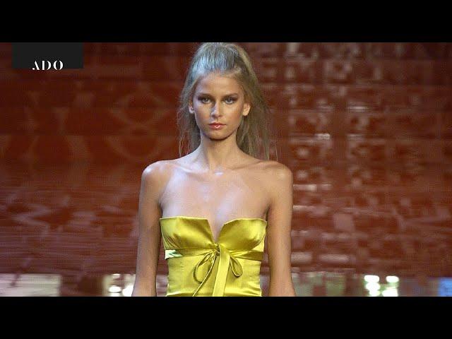 Supermodel: Hana Soukupova | Runway Throwback | 00's Catwalk Queens