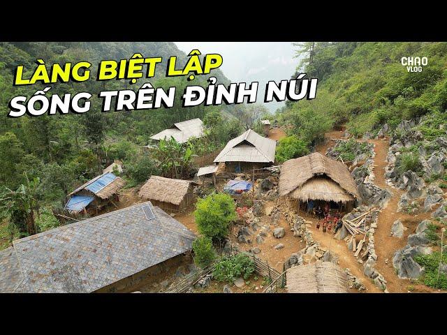 Những Người Mông Sống Biệt Lập Trên Đỉnh Núi Cao