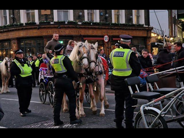 Hundreds of Gypsies/Travellers with Horses & Carts Descend Upon Borough Market, London 2024 December