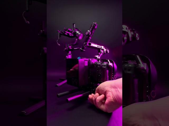 The best way to build a Smallrig cinematic setup for Canon with two batteries.