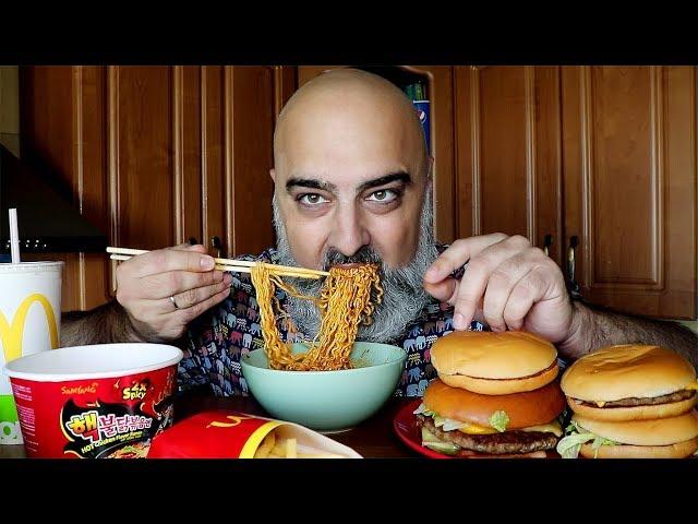 ОБЖОР+ОТВЕТКА!!! 4 БУРГЕРА из McDonalds и МЕГА-ОСТРАЯ 2х ЛАПША!!! | Жру.ру#227 | ASMR | MukBang