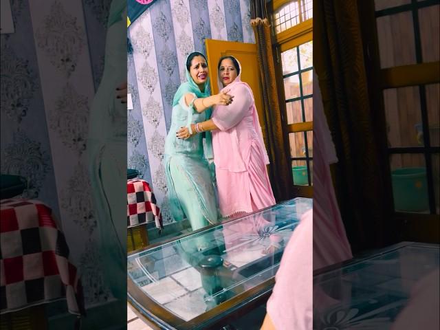 Kya apki maa bhi aise krti h?#shorts #funny #sasural