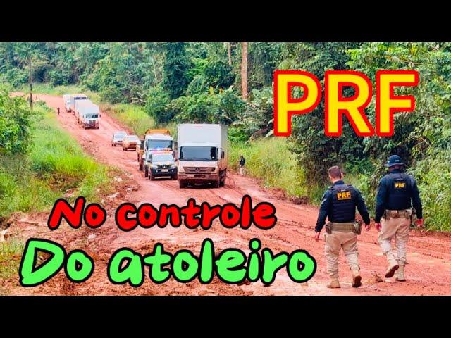 POLÍCIA RODOVIÁRIA CONTROLANDO ATOLEIRO.