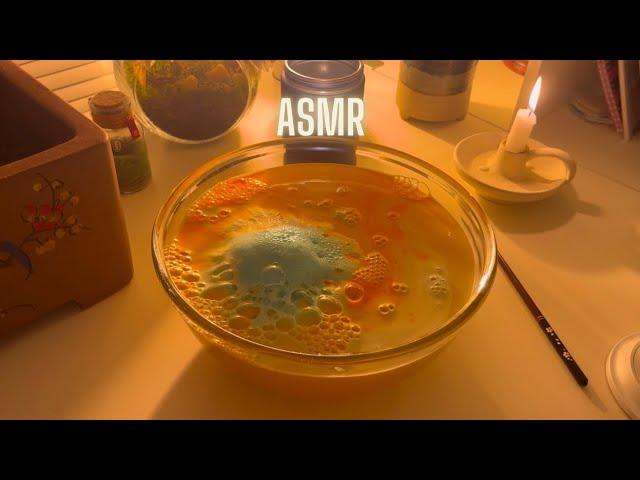 ASMR | Bath bomb tracing & Clicky whispersBubble popping W/ layered tapping