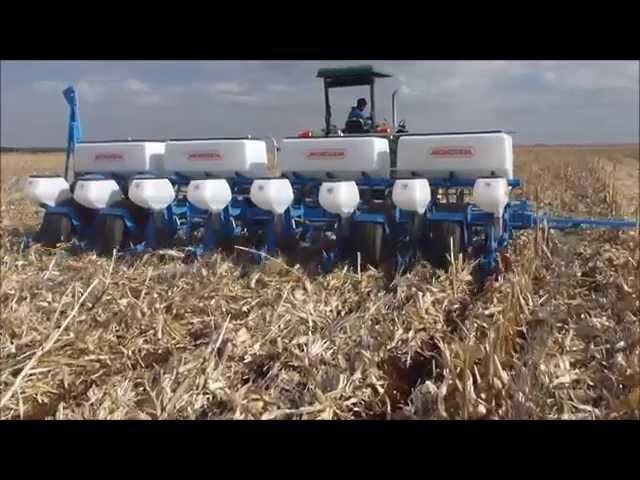 Monosem 8 row No-Till planter