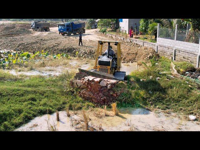 Amazing Project Demonstrates Soil Filling with Bulldozer Komat'su D-31-EX Pushing Soil Into the Lake