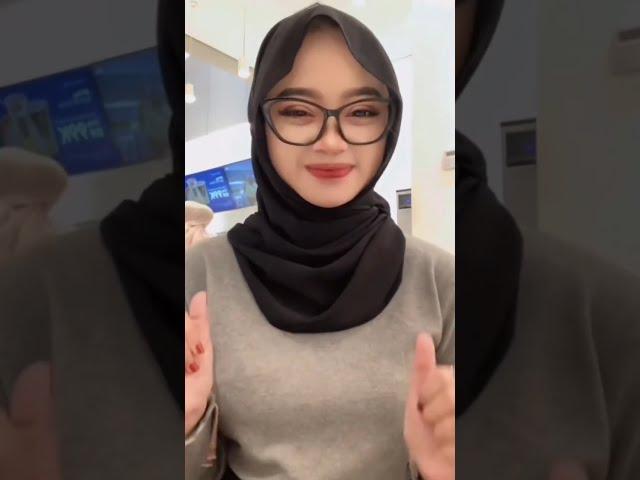 Tik tok hijab tobrut cantik manis ID @ellaaaash