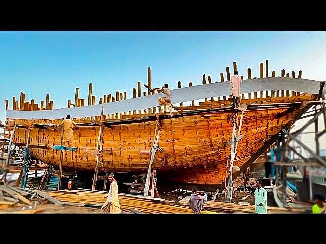 The Craftsman built a large-scale Wooden Boat from Scratch | Boat Building Project