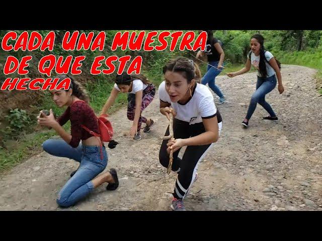 Las Habilidades De Estas Hermosas Mujeres Es Increíble-Caminata-P5