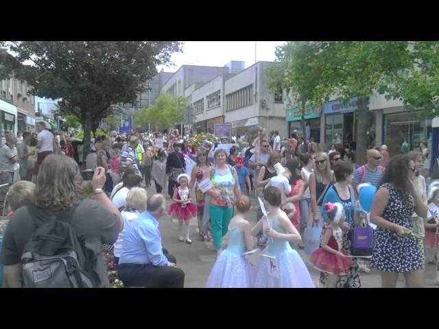 The Walk New Mayer Plymouth Parade