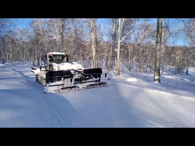 Ратрак для лыжной трассы. Skado techno Prinoth