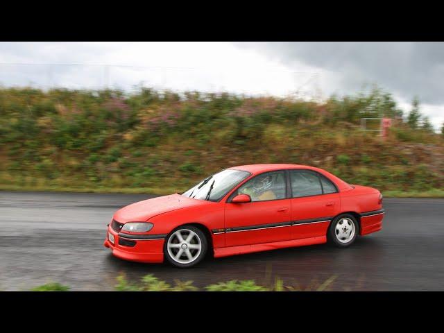 Opel omega b 2.5 v6 drifting & burnouts part 2