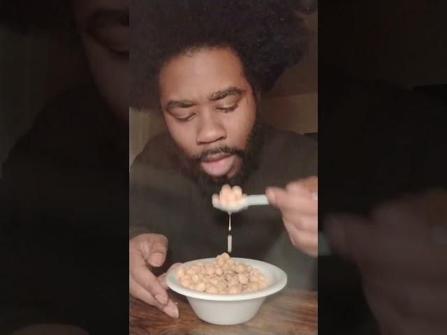 Reese's Puff + Cap N Crunch Peanut Butter Crunch #cerealmukbang #mukbang #reesespuff #cereal