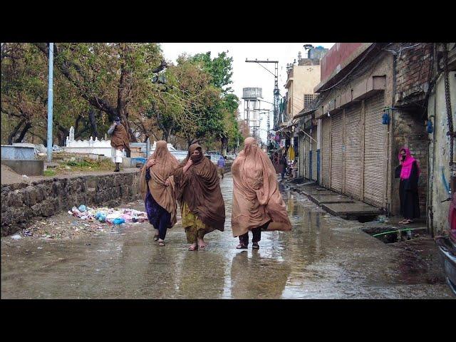 Rawalpindi Walking Tour in Rain | Pakistan Street Walk in 4K