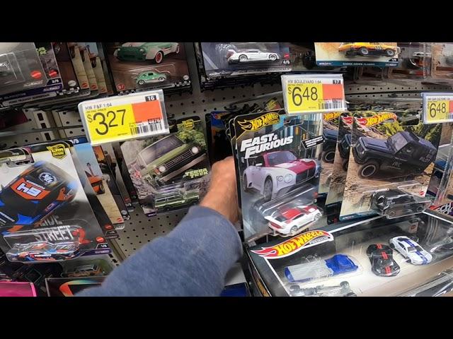 hot wheels hunting wall mart