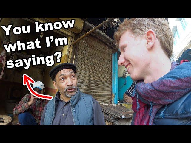 Surprising locals with Urdu on the streets of Pakistan  پاکستان میں اردو بولنا