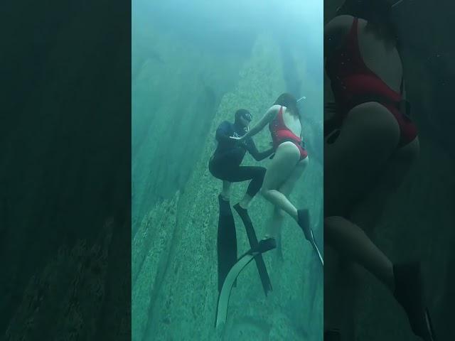 Guy gets left behind!! Girl swims to surface alone! #shorts #freediving #travel