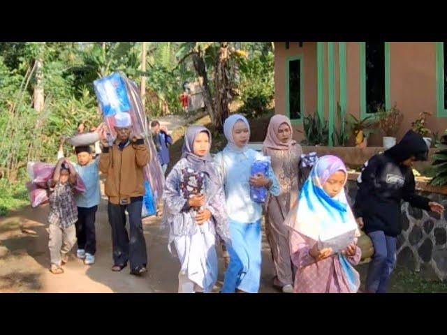 Uniknya Pernikahan Di Kampung, Suasana Antar Pengantin Seperti Jaman Dulu. Hanya Di Jawa Barat