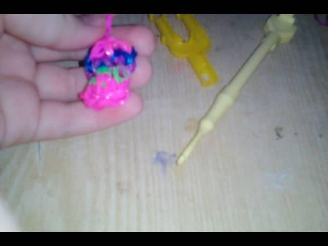 Яйцо на Пасху на рогатке без станка из резинок Rainbow loom