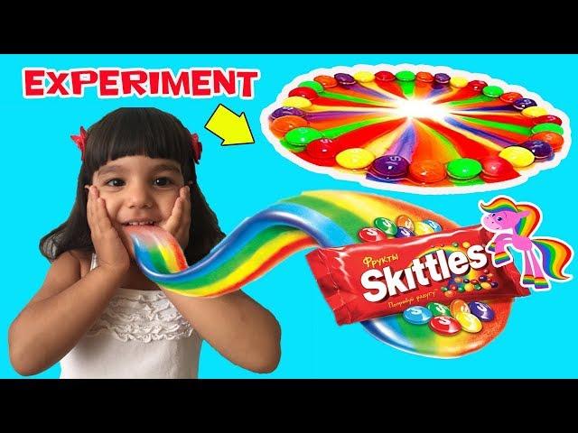 РАДУГА ИЗ СКИТЛС СВОИМИ РУКАМИ | DIY ЭКСПЕРИМЕНТ SKITTLES для ДЕТЕЙ | SKITTLES EXPERIMENT RAINBOW