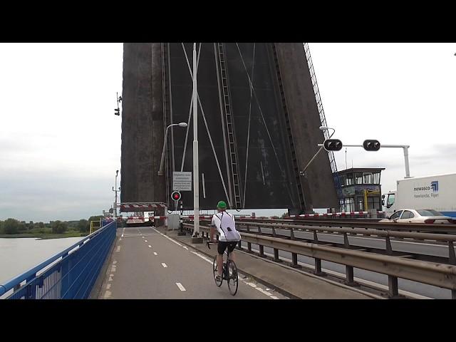 Brugopening Merwedebrug Gorinchem Basculebrug/ Basculebridge/ Pont Basculant/ Klappbrücke