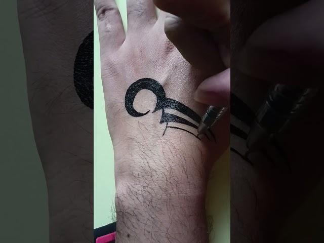 Amazing Tattoo Tribal on Hands With Pen 