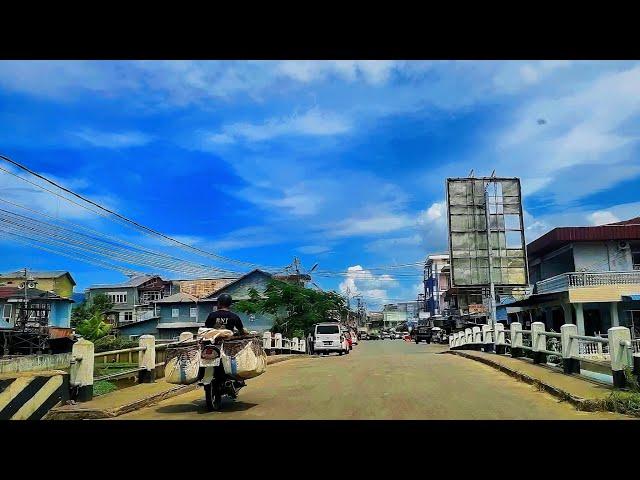 The Busyness of Singkawang Residents, Towards the Afternoon in the Corner of a Beautiful Village