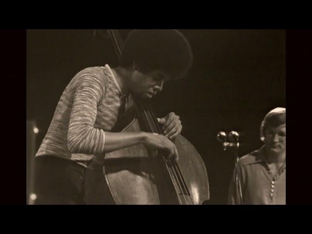 STANLEY CLARKE - Bass Solo 1972 - HQ Audio #BassSolo #StanleyClarke