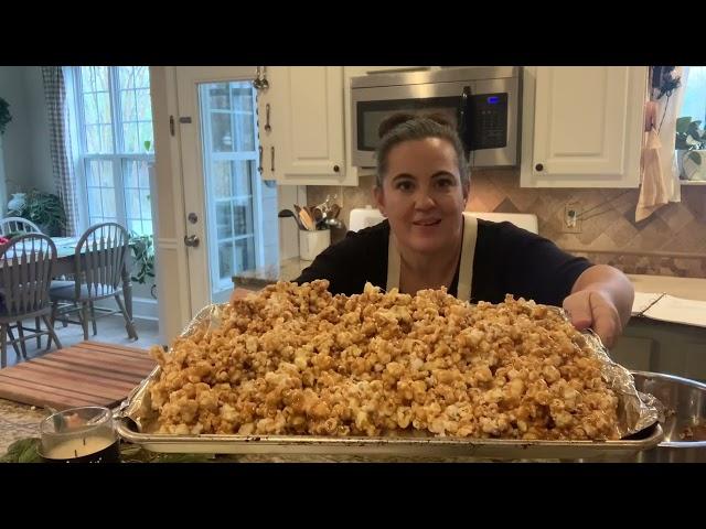 Homemade Caramel Corn that is to die for delicious. Chewy, sweet and salty, the perfect combo.