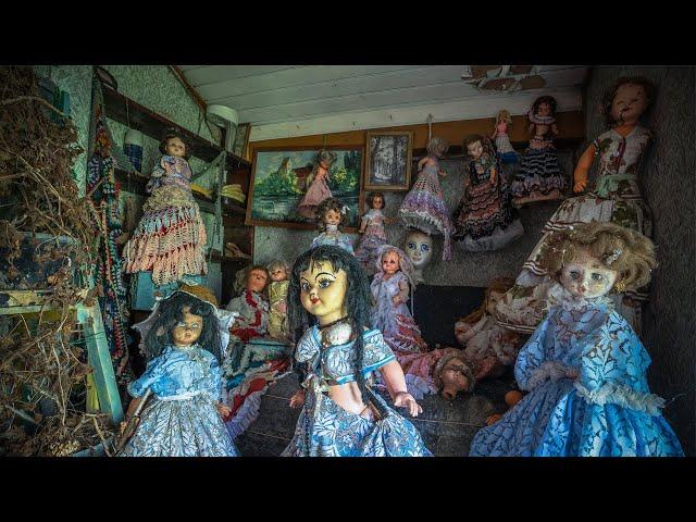 CREEPY Abandoned House of a Dollmaker