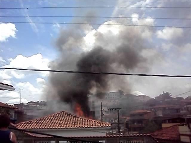 Incêndio residência Virgílio Lima