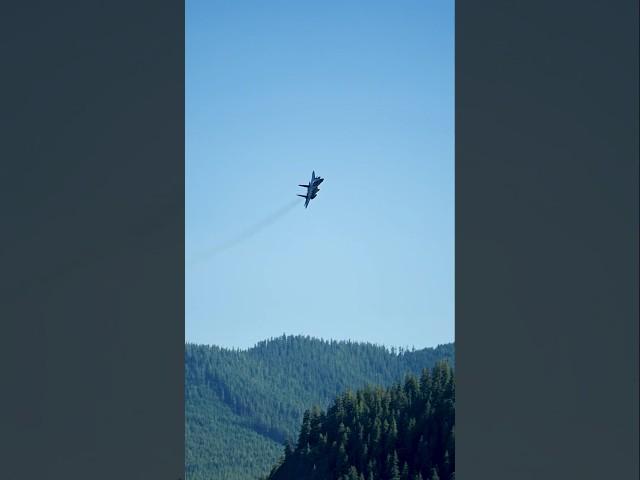 Insanely skilled F-15 pilot LOW #f15 #f15eagle #planespotting #fighterjet #aviation #f15ex